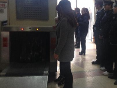 長(zhǎng)途汽車(chē)站安檢機(jī)能看到包里的全部東西嗎